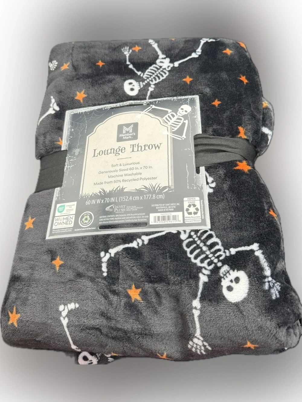 Member's Mark Black Halloween Lounge Throw ~ Dancing Skulls 60 in x 70 in ~ New